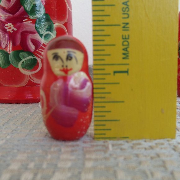 Russian Matryoshka Nesting Doll Set Hand Painted - 5 Pieces - Picture 7 of 9